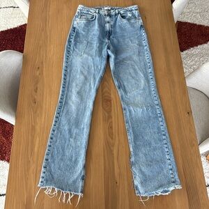 Zara ZW Flare slim fit with slits at bottom
Light blue size 10